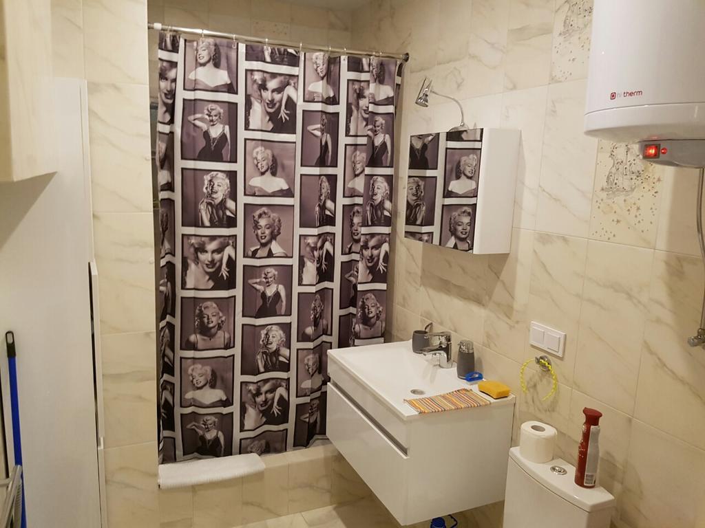 Comfort Apartment On Bogdanivska Street 7B Kiev Extérieur photo